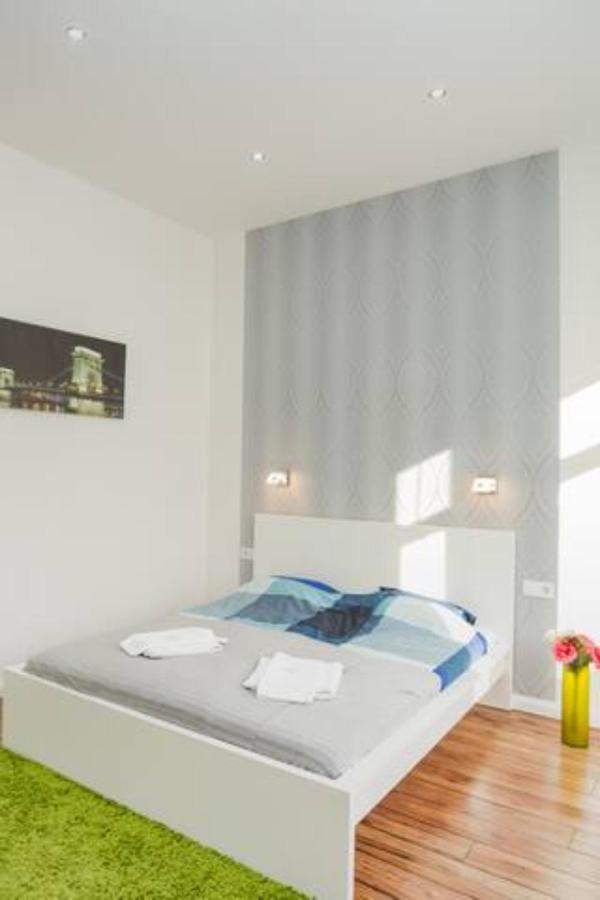 Hi-Bp Design Home Apartments In The Heart Of Budapest Esterno foto